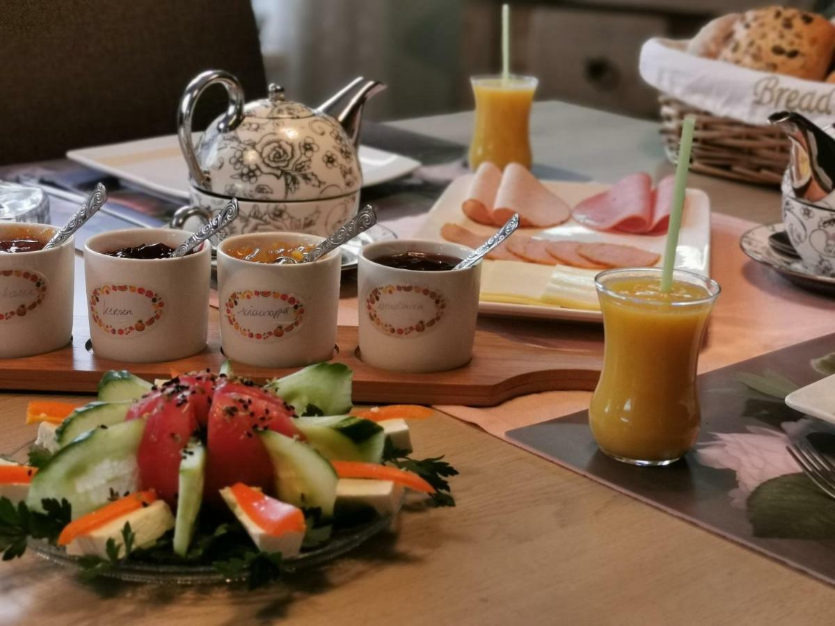 La Rose Bed & Breakfast NeerNeerpelt Dış mekan fotoğraf
